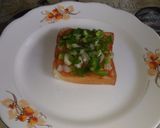 A picture of step 2 of Chilly cheese sandwich.