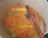 Hình bước làm 2 của món Canh ngao nấu riêu dứa