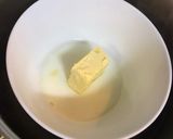 صورة لخطوة 2 من وصفة تورتة جنواز الشوكولاتة بكريمة الزبدة 🎂