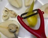 عکس مرحله 1 از دستور کیک پای گلابی