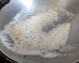 A picture of step 2 of Fried idlis.
