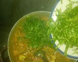 A picture of step 6 of Fresh okra with snails.