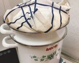 Hình bước làm 9 của món Bánh bao gấc hình heo con