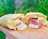 Foto del paso 9 de la receta: Pan relleno de jamón y queso (con harina leudante)
