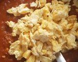 صورة لخطوة 3 من وصفة بيض وطماطم صحي ولذيذ 🥚🍅👌
