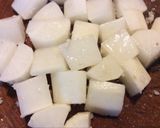 Hình bước làm 3 của món Sụn gà kho củ cải