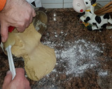 Foto del paso 4 de la receta: Suizos o bollos de leche