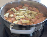 Foto del paso 5 de la receta: Pavo guisado con alcachofas y guisantes