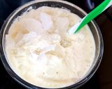 A picture of step 2 of My Tropical Milk Shake. 😎.