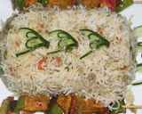 A picture of step 6 of Egg fried rice with chicken shahlik sticks.