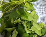 Hình bước làm 1 của món Canh gà lá giang