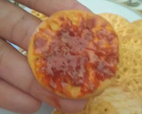 सेन्डविच चीज़ी पिज़्ज़ा बिस्कुट बाइट (Sandwich Cheesy Pizza Biscuit Bite Recipe in Hindi) रेसिपी चरण 5 फोटो