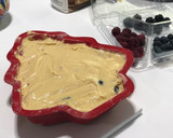 Foto del paso 4 de la receta: Bizcocho de frambuesas, moras y arándanos