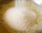 A picture of step 2 of Suji (Rava) halwa.