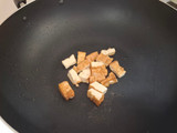 美味的便當菜-油豆腐金針菇炒高麗菜