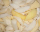A picture of step 1 of Potato omelette.