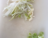 Foto del paso 3 de la receta: Quinoa salteada con verduras en Lékué