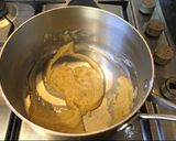 A picture of step 2 of White Sauce (béchamel sauce).