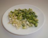 Foto del paso 5 de la receta Escarola con aguacate y ajos tiernos