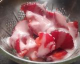 صورة لخطوة 3 من وصفة سلطة الفراولة 🍓🍓