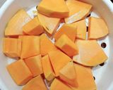 รูปขั้นตอนการทำที่ 1 ของ เค้กฟักทองเพื่อสุขภาพ สูตรนึ่ง Healthy Pumpkin Steamed Cake
