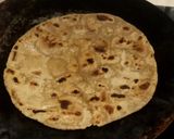 A picture of step 8 of Multigrain ki roti.