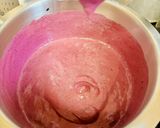 A picture of step 2 of Blackberry roll with cottage cheese cream.
