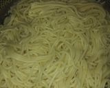 A picture of step 1 of Chicken veg creemi spaghetti.
