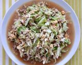 รูปขั้นตอนการทำที่ 2 ของ "กะหล่ำปลีผัดไข่ใส่หมูสับ"Stir Fried Cabbage with Eggs&Minced
