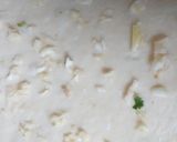 A picture of step 9 of Garlic naan on tawa.