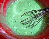 Foto langkah ke 2 dari resep Kue Cucur Pandan tanpa mixer.