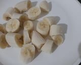A picture of step 1 of Healthy Banana Walnut Smoothie.