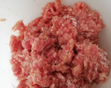 Foto del paso 1 de la receta: Albóndigas con tomate a las finas hierbas 🌿