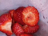 Palitos de frutillas y naranjas