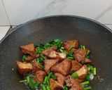 Foto langkah ke 3 dari resep Tahu Masak Cabe Hijau.