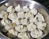 A picture of step 3 of Veg momo.