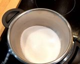 Foto del passaggio 2 della ricetta Crema al caramello salato