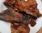 Foto langkah ke 2 dari resep Ikan mas goreng.