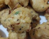 A picture of step 2 of Mix pakorey.