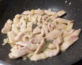Foto del passaggio 4 della ricetta Pollo al limone