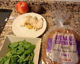 Foto del paso 1 de la receta: Sándwich de pollo con espinacas, manzana y aguacate
