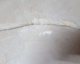 A picture of step 4 of Khasta karara paratha.