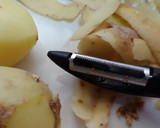 Foto del paso 1 de la receta: Merzluza, con calamar y pisto