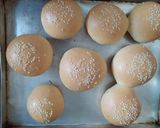 Foto langkah ke 4 dari resep Burger Bun Homemade.