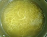 Hình bước làm 4 của món Mì Ramen thịt gà