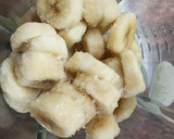 Foto del paso 2 de la receta: Helado de plátano y yogurt sin azúcar