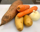 Foto del paso 1 de la receta: Crema de batata 🍠, zanahoria 🥕 y jengibre
