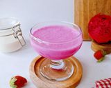 Foto langkah ke 3 dari resep Dragon Fruit Yoghurt Smoothies.