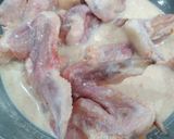 A picture of step 1 of Fry wings.