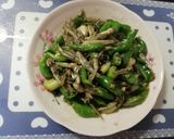 懦米椒炒小魚乾的食譜步驟3照片